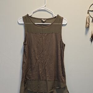 Women's Sleeveless Vince Camuto Top in Olive Green